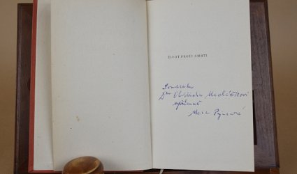 Život proti smrti.