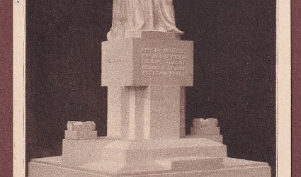 Dopisnice s fotografií návrhu Husova pomníku pro město Libáň.