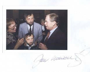 Fotokoláž Josefa Bradny ze setkání Václava Havla a Jana Vodňanského.