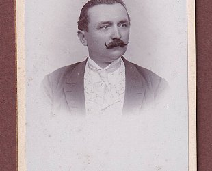 Portrét muže.