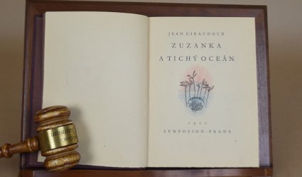 Zuzanka a Tichý oceán.